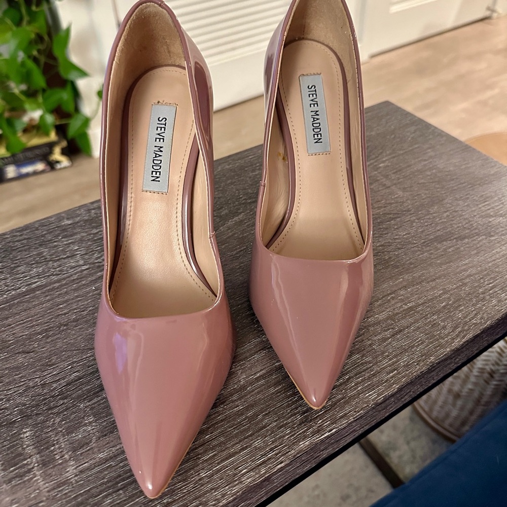 Steve Madden EVELYN BLUSH PATENT (size 8)